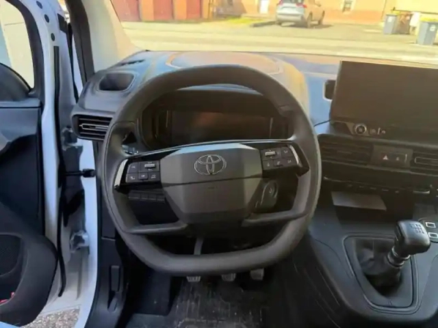 Toyota Proace city long 130 d-4d start mc24 — photo 13