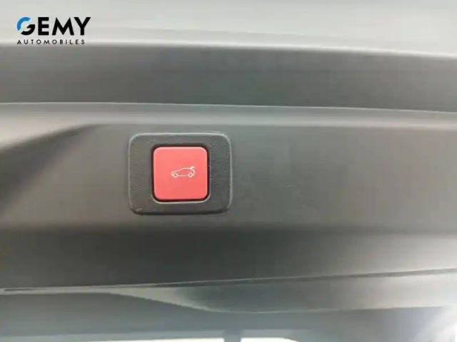 Peugeot 3008 hybrid 136 e-dcs6 — photo 22