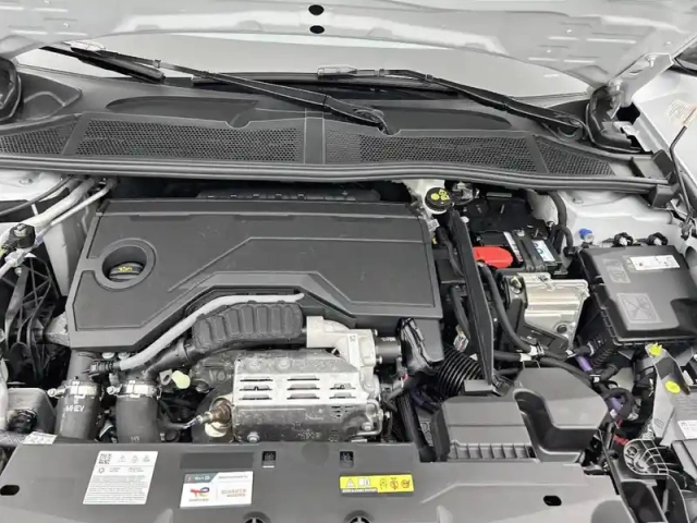 Peugeot 308 sw hybrid 145 e-dcs6 — photo 90