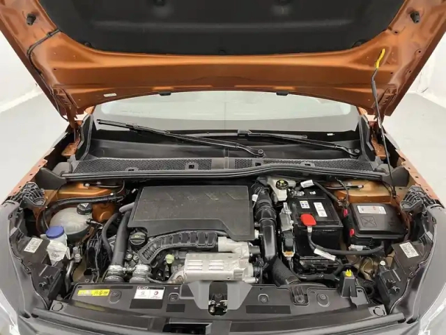 Peugeot 2008 puretech 100 s&amp;s bvm6 — photo 21