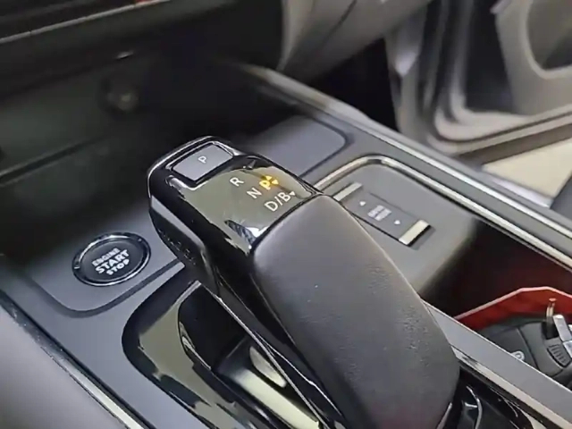 Citroën C5 Aircross hybride rechargeable 225 s&amp;s e-eat8 — photo 14