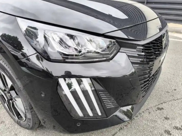 Peugeot 208 electrique 54 kwh 156ch — photo 16