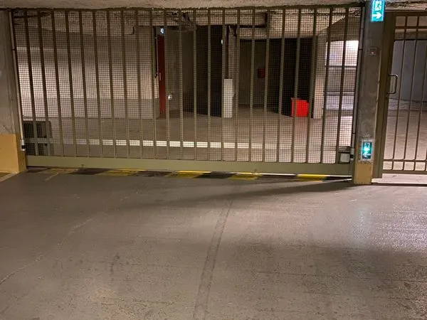 Parking dans garage