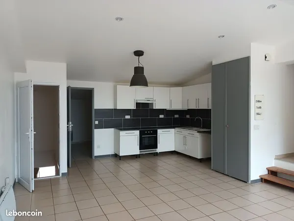 Vend immeuble de rapport 7 apt plus 1 local