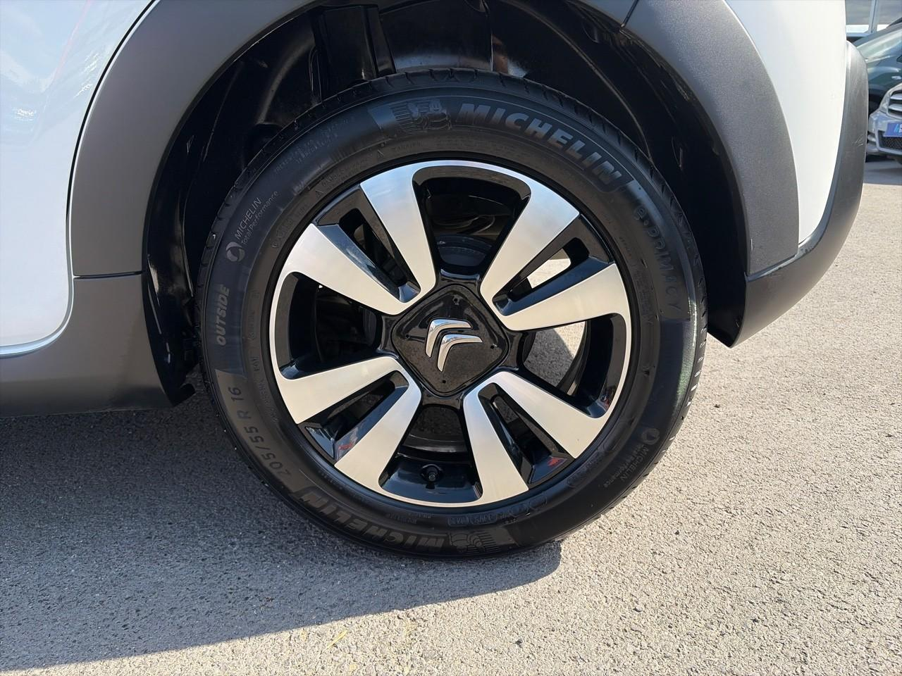 Citroën C3 1.2 puretech 83ch s&s shine — photo 11