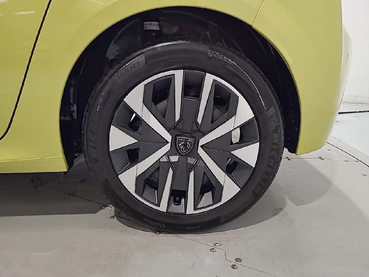 Peugeot 208 hybrid 100 e-dcs6 active — photo 16