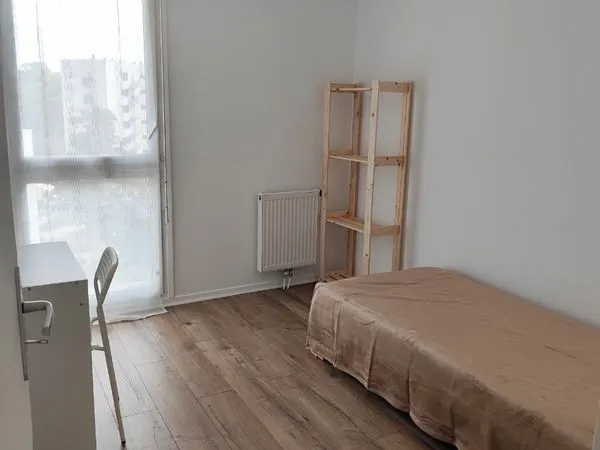 Colocation Pantin neuve 5 pièce terasse 650euros HC