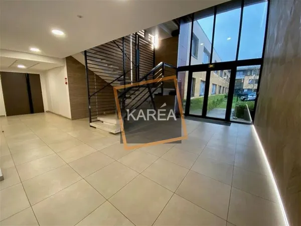 Local professionnel 475 m²