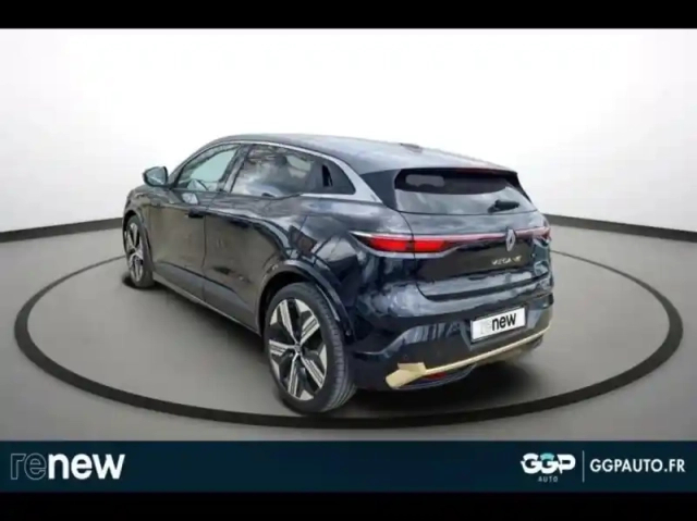 Renault Megane e-tech electric ev60 220ch iconic super charge — photo 4