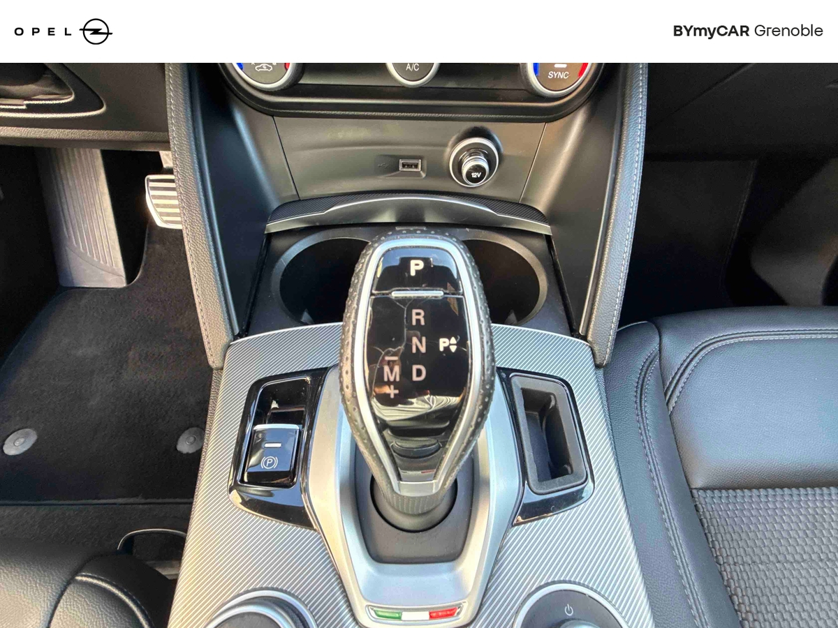 Alfa Romeo Stelvio 2.2 190 ch Q4 AT8 — photo 22