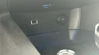 Peugeot 3008 Plug-in Hybrid4 300ch GT e-EAT8 — photo 18