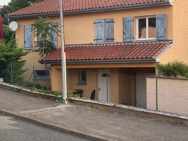 Au coeur du village, villa récente 110 m2 sur terrain 422 m2