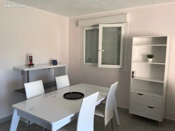 Studio meuble avec terrasse de 20m2