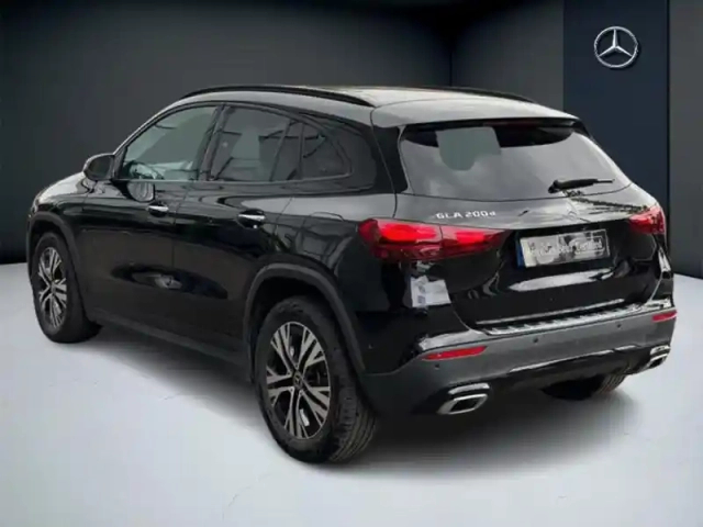 Mercedes Gla 200 d progressive line — photo 3
