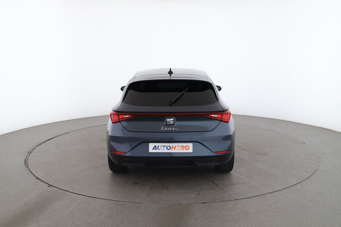 Seat Leon 1.5 eTSI Xcellence DSG7 — photo 4