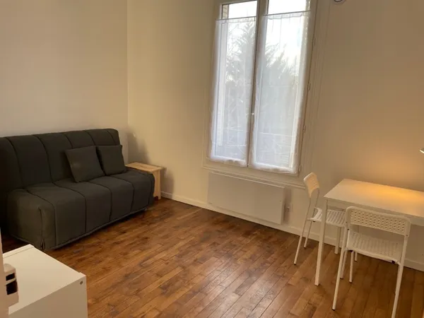Loue studio meublé