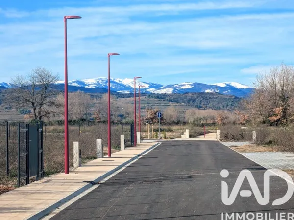 Terrain 348 m²