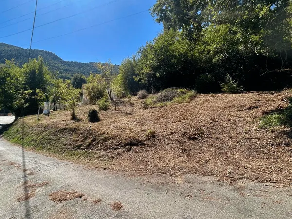 Terrain 975 m²