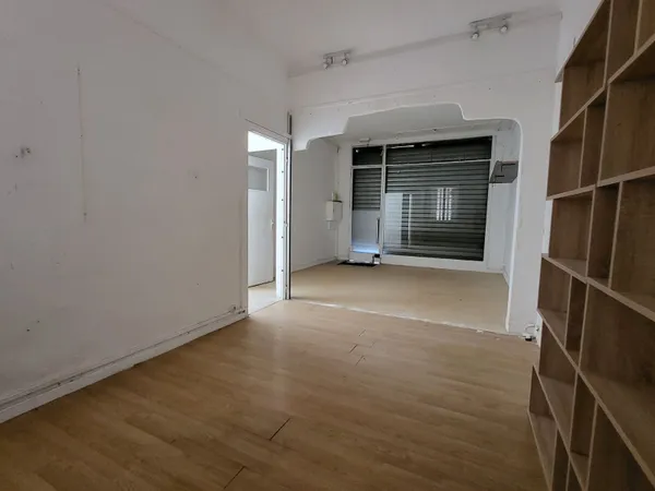 Local commercial 2 pièces 49 m²