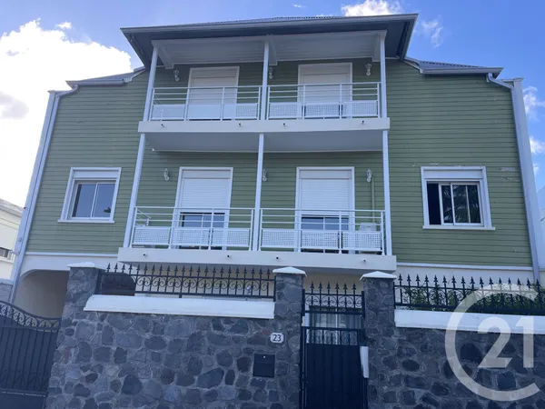 Maison 8 pièces 352 m²