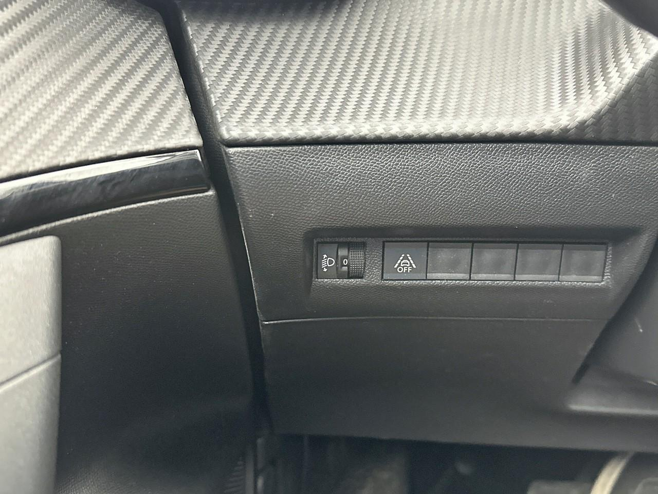 Peugeot 2008 puretech 130 s&s eat8 style — photo 20
