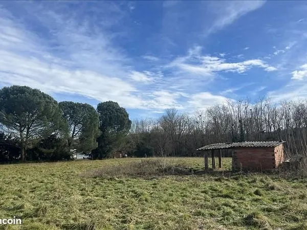 Terrain 1 830 m² Saint Julien Sur Garonne