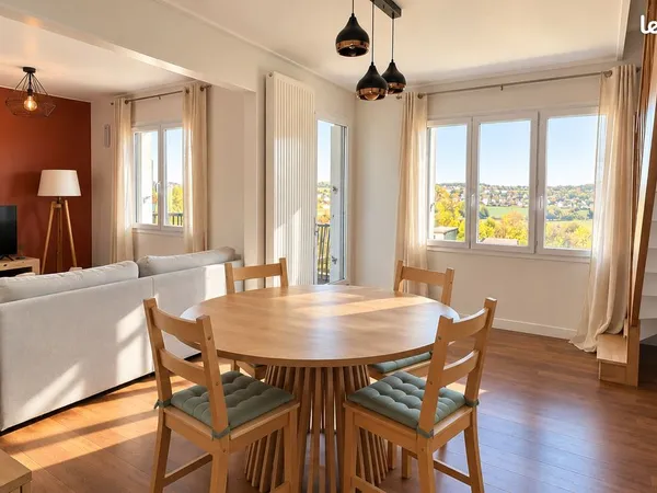 Vernouillet - duplex t5 - environ 80 m² - 3 chambres - balcon - parking - cave