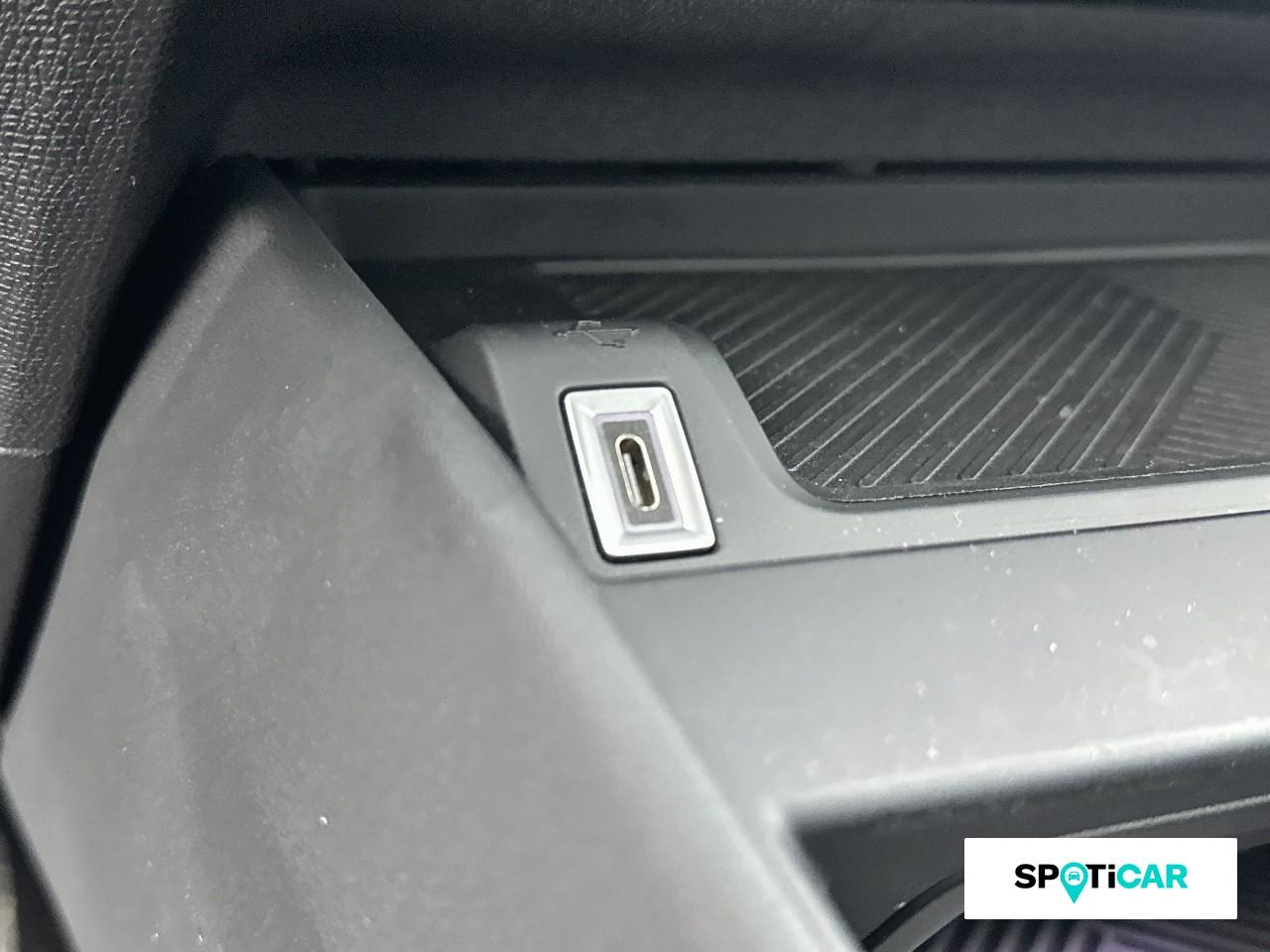Citroën C4 bluehdi 130ch s&s shine eat8 — photo 16