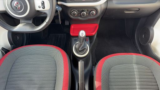 Renault Twingo 1.0 SCe 70 - Intens – 2014 – 116146 km – Essence – Boîte Manuelle — photo 14