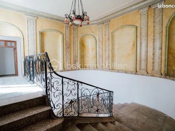 Maison 20 pièces 485 m²