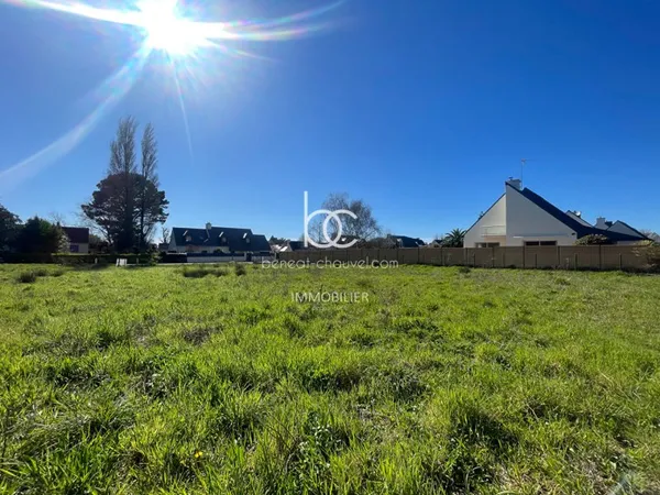 Terrain 749 m²