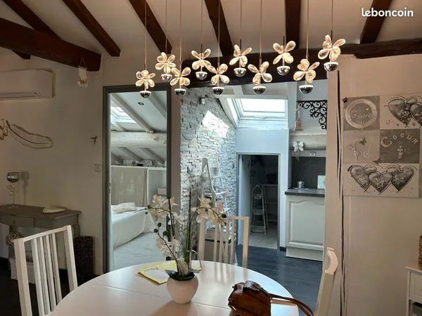 T2 meublé rénové avec goût - 40 m² - plein centre de Flayosc