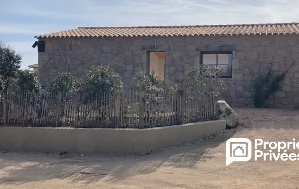 Maison type T3 en pierres séches avec piscine - 20144 Ste Lucie de Porto Vecchio 2A - CORSE DU SUD -