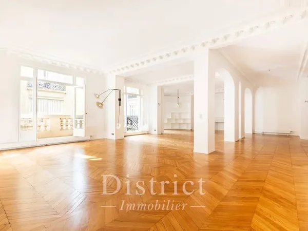 Appartement 7 pièces 280 m²