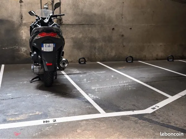 Place parking moto