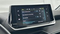 Peugeot 208 e-208 136ch 50 kWh Allure — photo 13