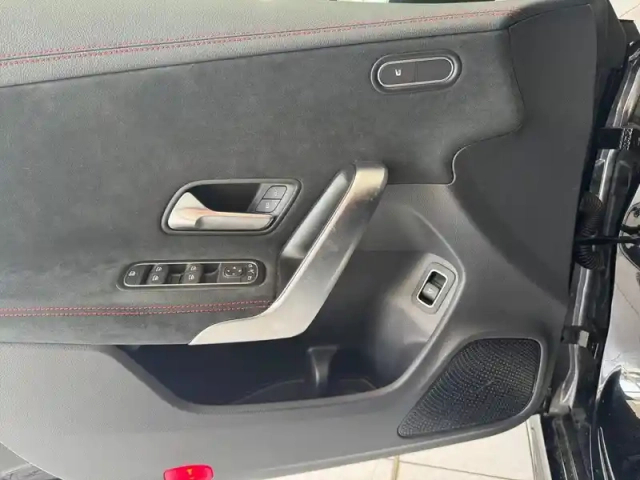 Mercedes Cla 220 d coupé amg line — photo 3