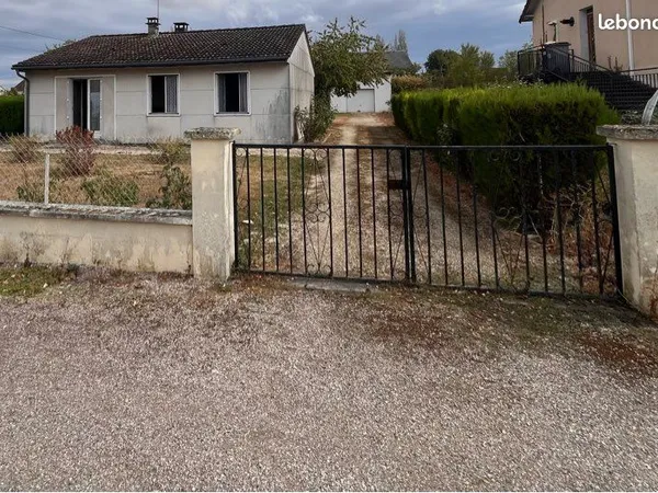 Maison avec grand garage