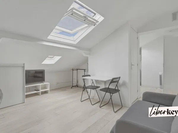 CHARMANT STUDIO LUMINEUX & PARFAITEMENT OPTIMISÉ - CHARENTON