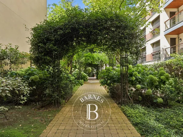 Paris 6 - St Placide Vaugirard - Appartement 125m² - 3 ou 4 chambres sur jardin