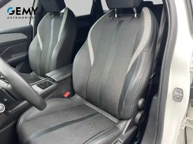 Peugeot 308 sw phev 180 e-eat8 — photo 9