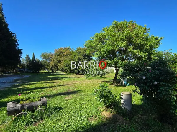 Villa plain pied sur 5500m² à SAINT GENIS DES FONTAINES