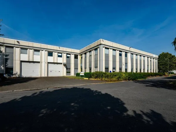 Local d'activité 1 pièce 3067 m²