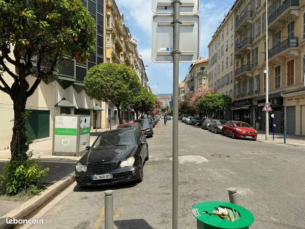 Local commercial 106 m² NICE