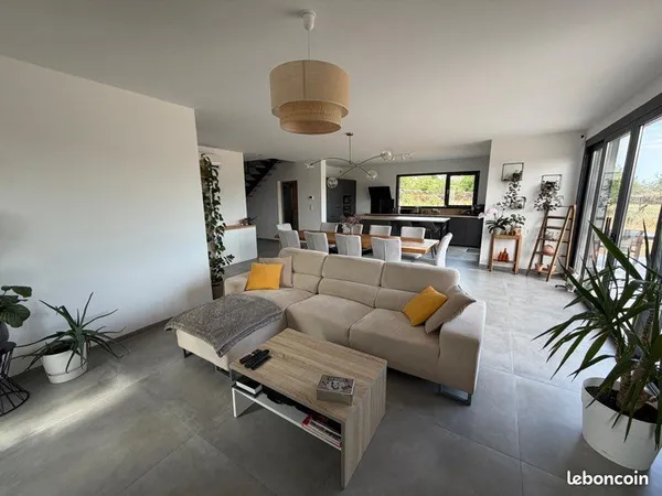 Maison contemporaine - 150 m² - Limey-Remenauville