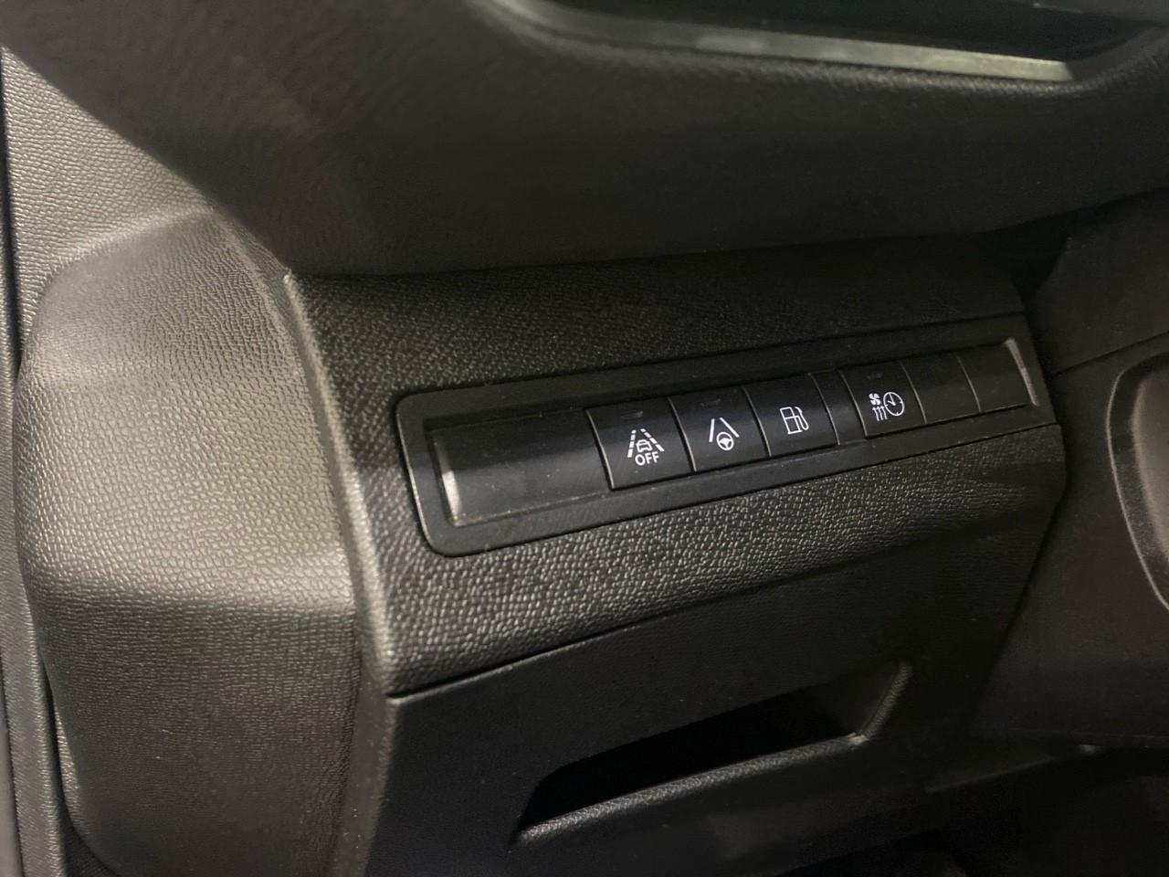 Peugeot 3008 hybrid4 300 e-eat8 gt pack — photo 23