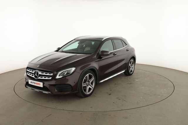 Mercedes-Benz GLA 200 d Fascination 7G-DCT