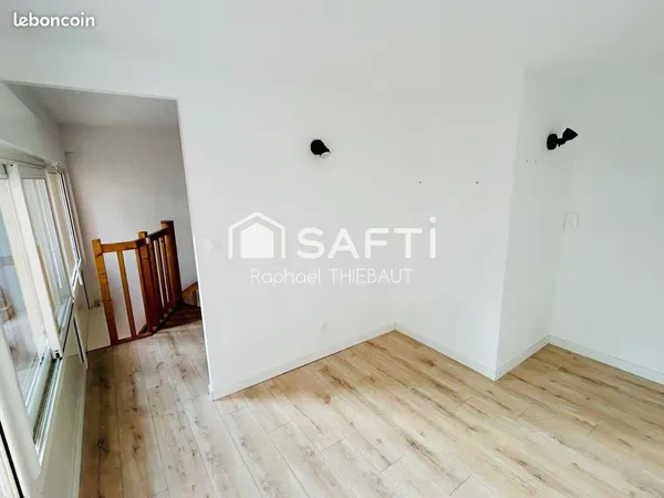Bureaux 21 m² FREJUS