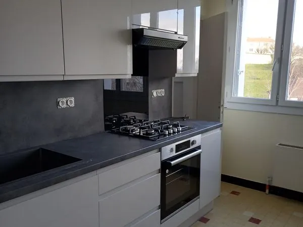 Location appartement 3 pièces 810 cc