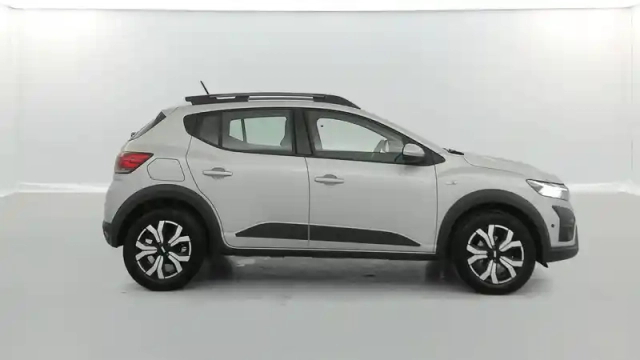 Dacia Sandero eco-g 100 — photo 24
